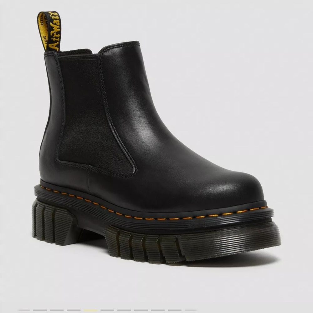 Doc Martens Audrick Platform Chelsea Boots Black Size 7